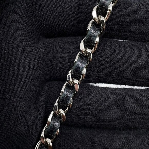 CHANEL CC Logo Chain Wallet Calfskin Black A48654 - Picture 6 of 15